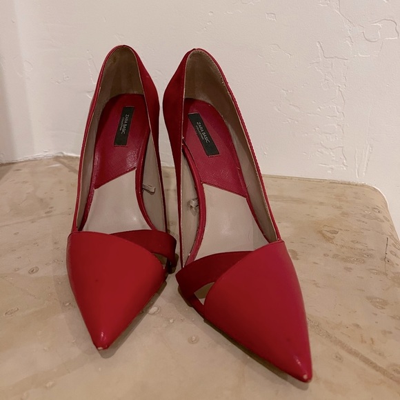 Red Zara pumps - 4’’ heel - Picture 2 of 5